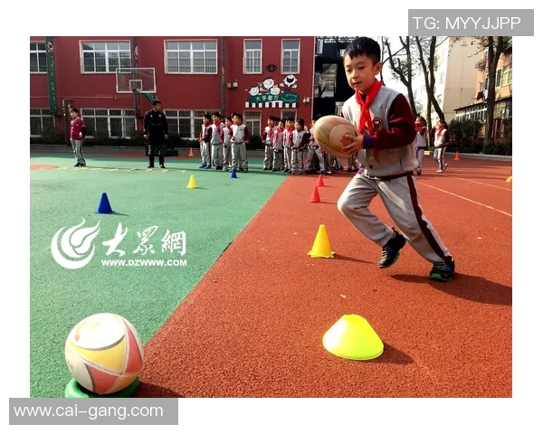 橄榄球团队运动中如何有效培养领导力与团队协作能力的探索与实践